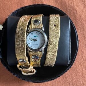 La Mer Gold Leather Watch